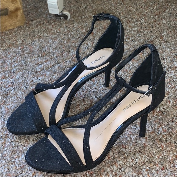 Gianni Bini Heels - Picture 1 of 5